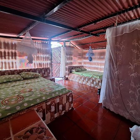 Alojamiento Casa De Campo Los Cactus Villavieja Bagian luar foto