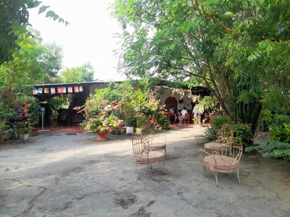 Alojamiento Casa De Campo Los Cactus Villavieja Bagian luar foto