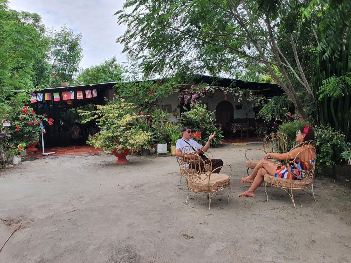Alojamiento Casa De Campo Los Cactus Villavieja Bagian luar foto