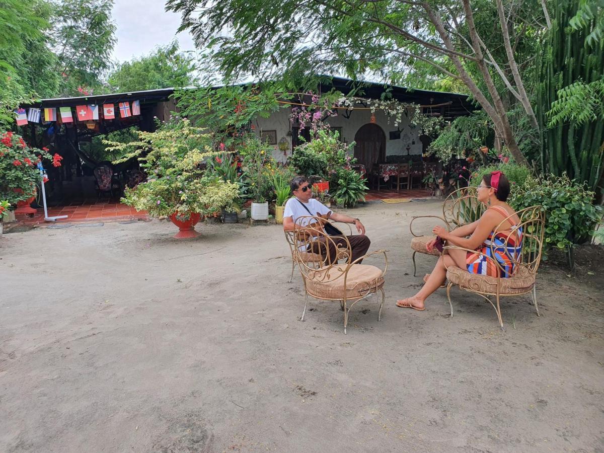 Alojamiento Casa De Campo Los Cactus Villavieja Bagian luar foto