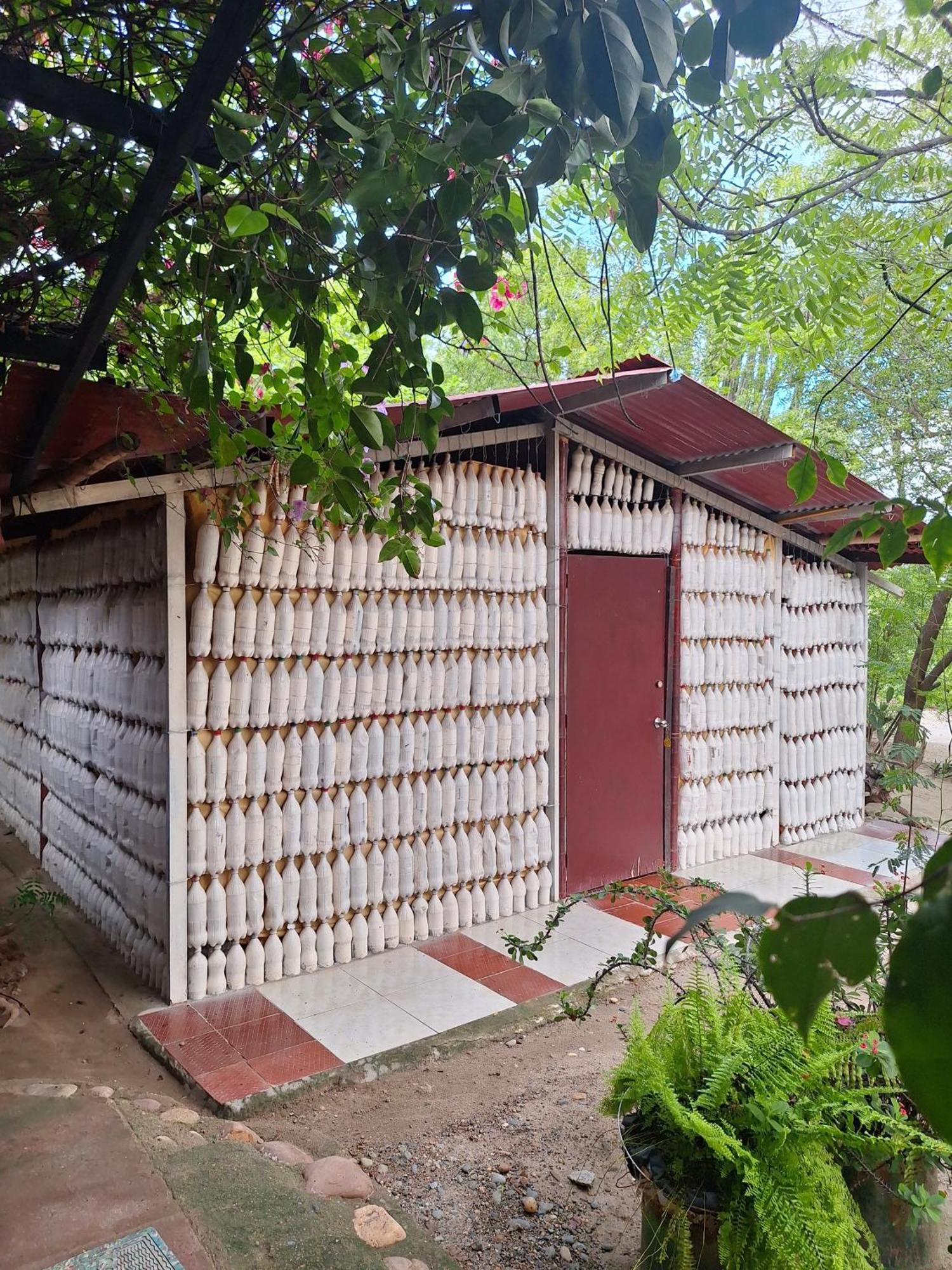Alojamiento Casa De Campo Los Cactus Villavieja Bagian luar foto