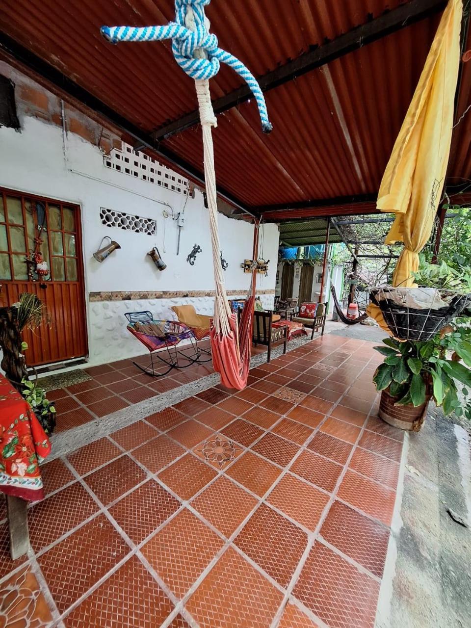 Alojamiento Casa De Campo Los Cactus Villavieja Bagian luar foto