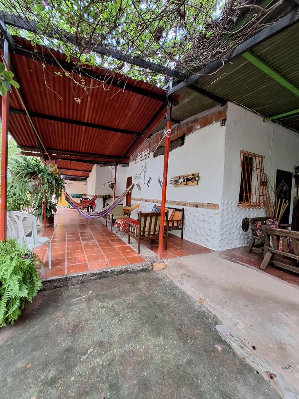 Alojamiento Casa De Campo Los Cactus Villavieja Bagian luar foto