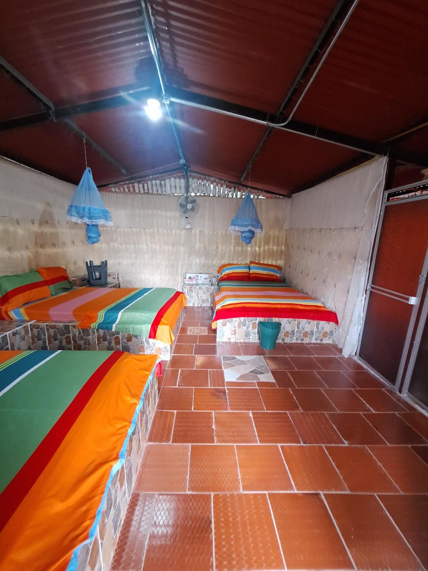 Alojamiento Casa De Campo Los Cactus Villavieja Bagian luar foto