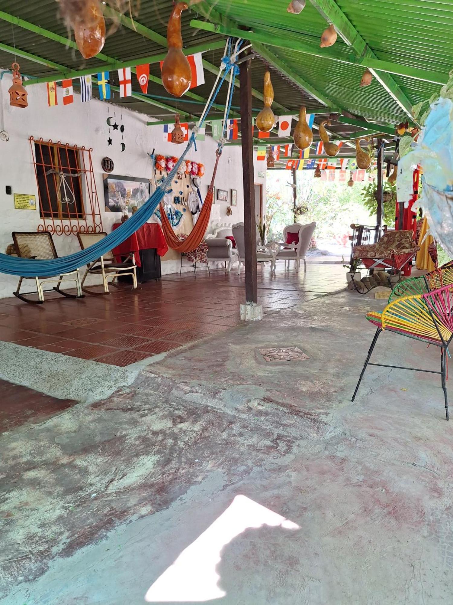 Alojamiento Casa De Campo Los Cactus Villavieja Bagian luar foto